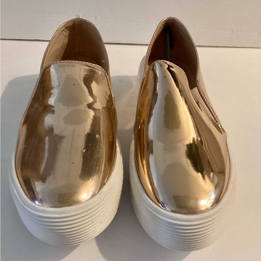 NIB So Me rose gold slip on sneakers size 7